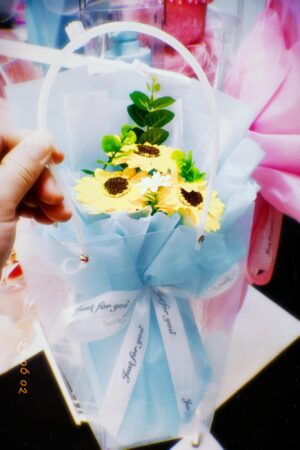 Túi 3 hoa hướng dương gói giấy xanh