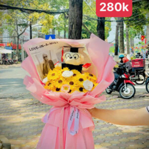 Bó 14 hoa hướng dương, gấu Teddy mừng tốt nghiệp, gói giấy hồng